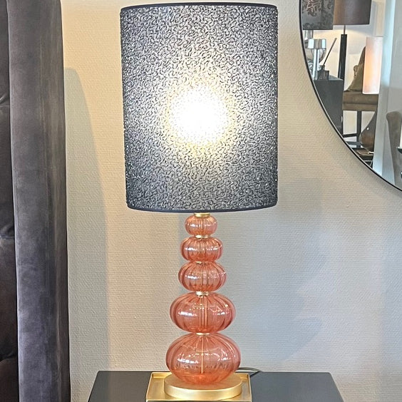 Rosa muranoglas bordlampe med perlebroderet skærm - Murano High udstillingsmodel