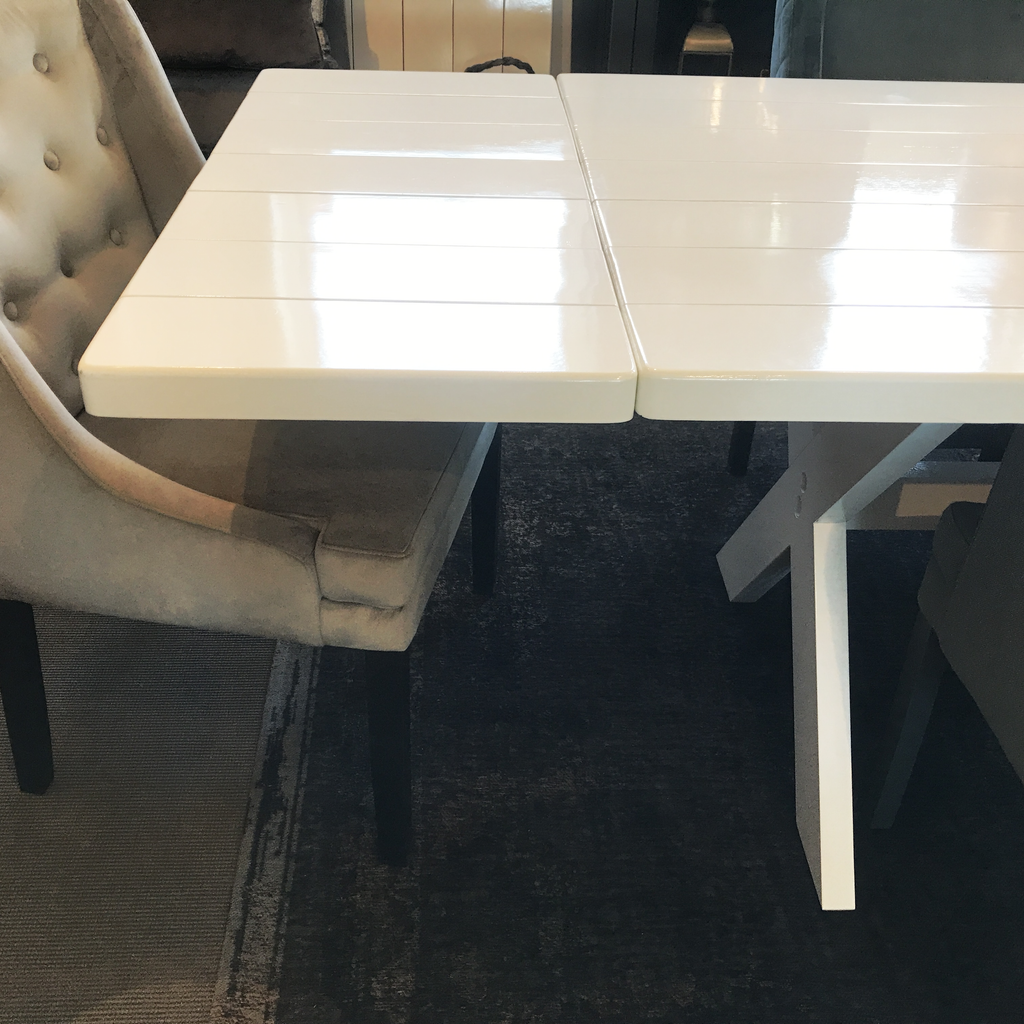 Hvidt spisebord med tillægsplader - Rørvig