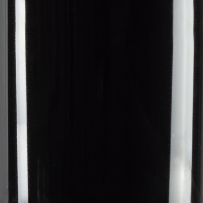 Massivt træ spiseborde med sort højglans lakering - close-up