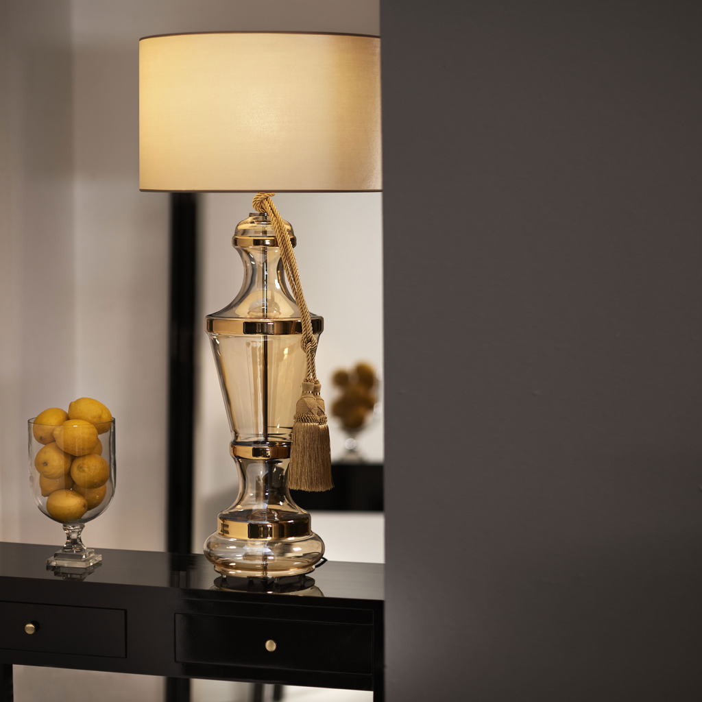 Versailles bordlampe med Cream skærm - LIVINGOODIES